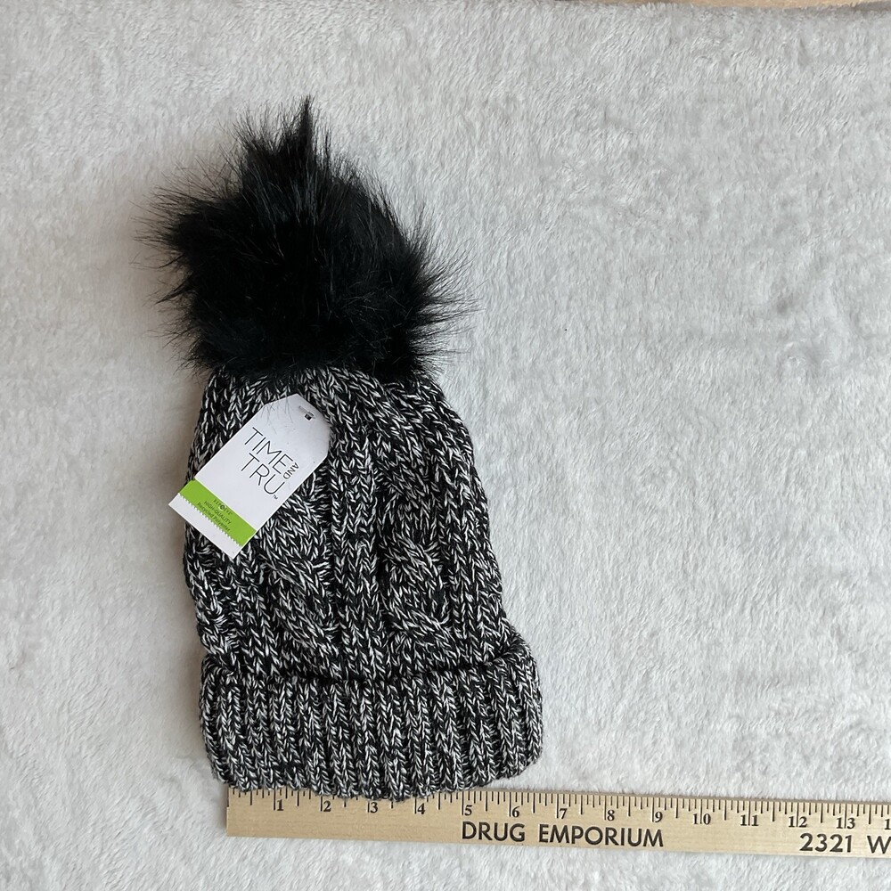 TIME AND TRU Cable Knit Marled Black Beanie Pom Pom Faux Fur Lined Hat One Size